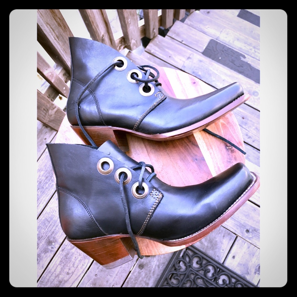John Fluevog - Simon Angle Boots - Size 10